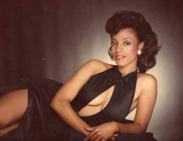 The original "IT" girl, Bernnadette Stanis.